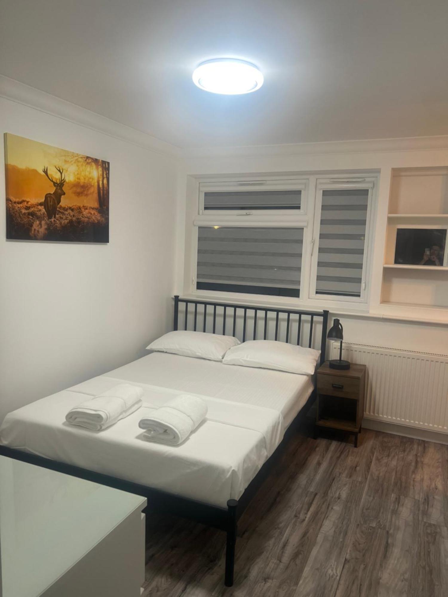 Lamorna Luton  Bagian luar foto